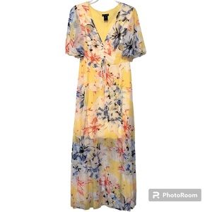 Floral yellow dress. Size: 8. Color: yellow, white, blue, black, orange.